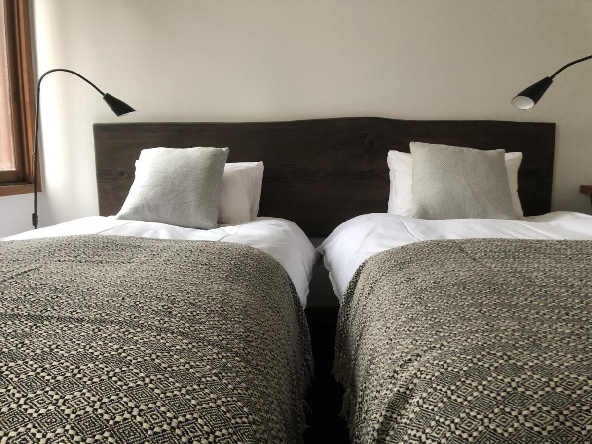 The Joint Bed & Breakfast ฮาคุบะ ภายนอก รูปภาพ